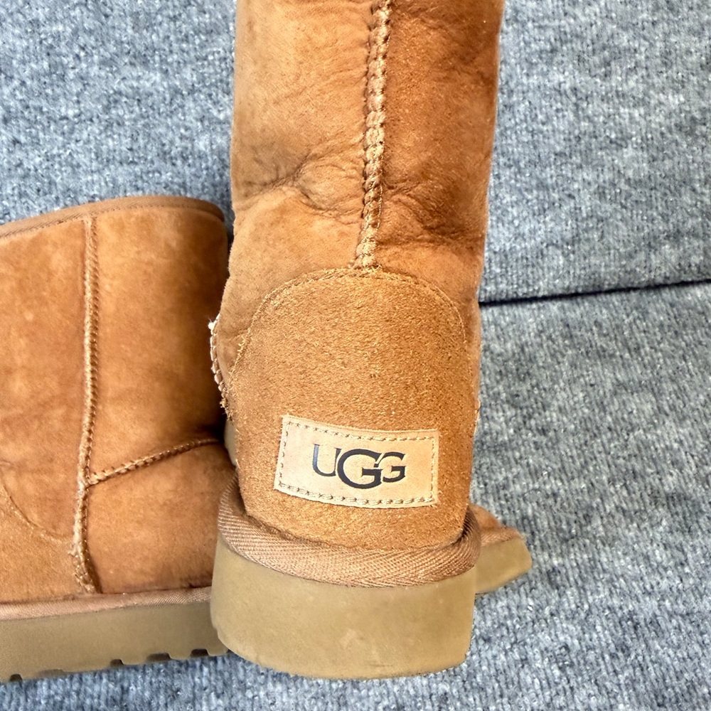 Chestnut UGGs - Picture 5 of 7